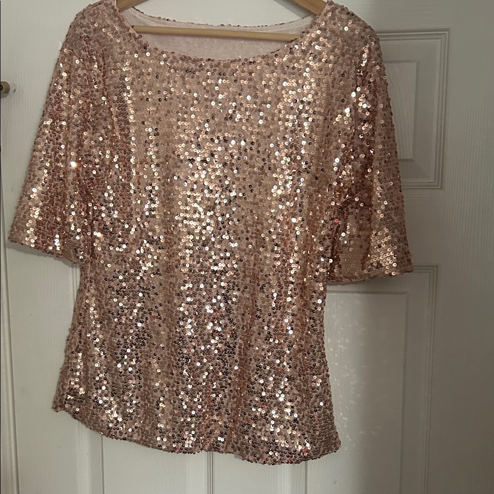 Rose Gold Sequin Women's Top measurement s: approx 19" armpit 2 AP, shoulder 17"